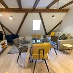 Beauty & The Beast - Old Town Cosy Apartment Colmar