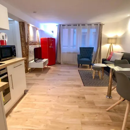 Beauty & The Beast - Old Town Cosy Apartmán